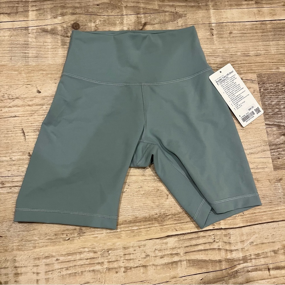 NWT lululemon bike shorts